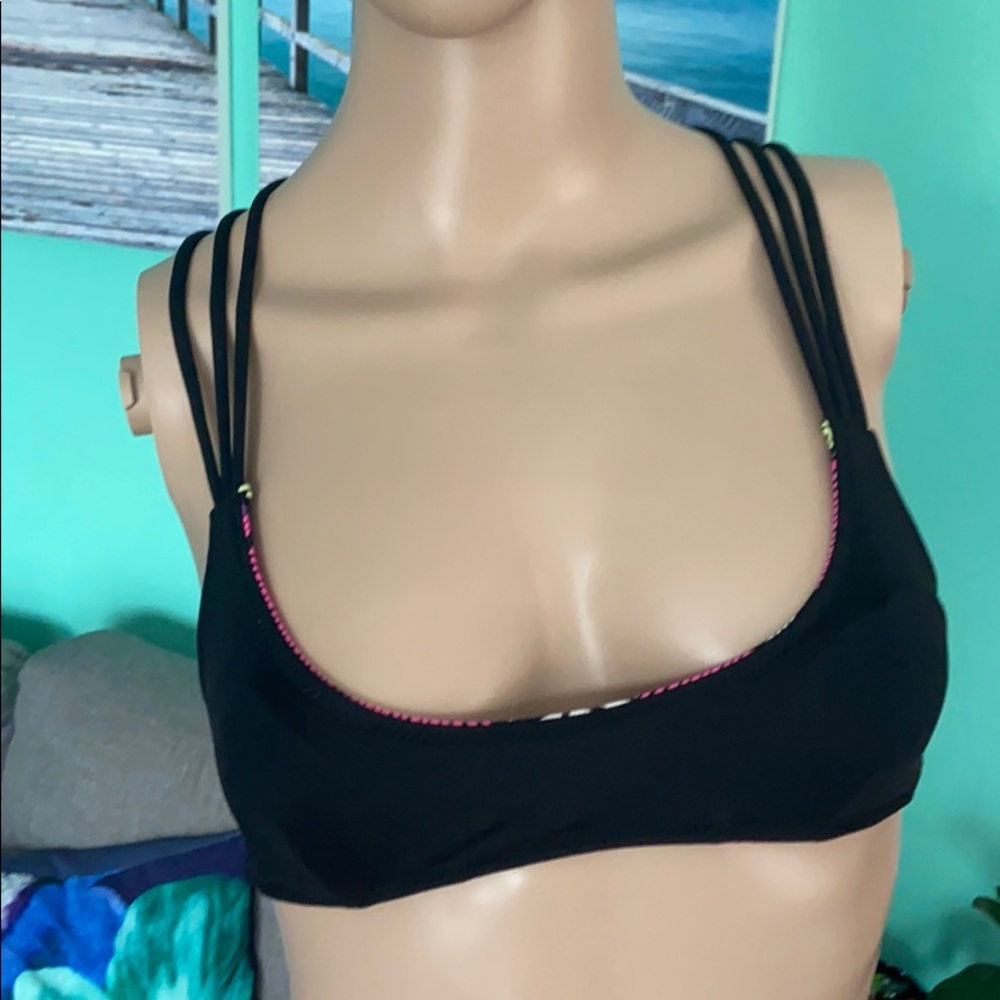 Rip Curl Bikini Top🏝🏝🏝 - Picture 5 of 6